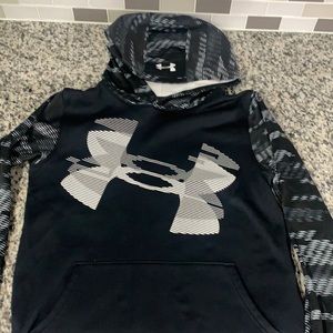 Under Armour size Xl boys hoodie
